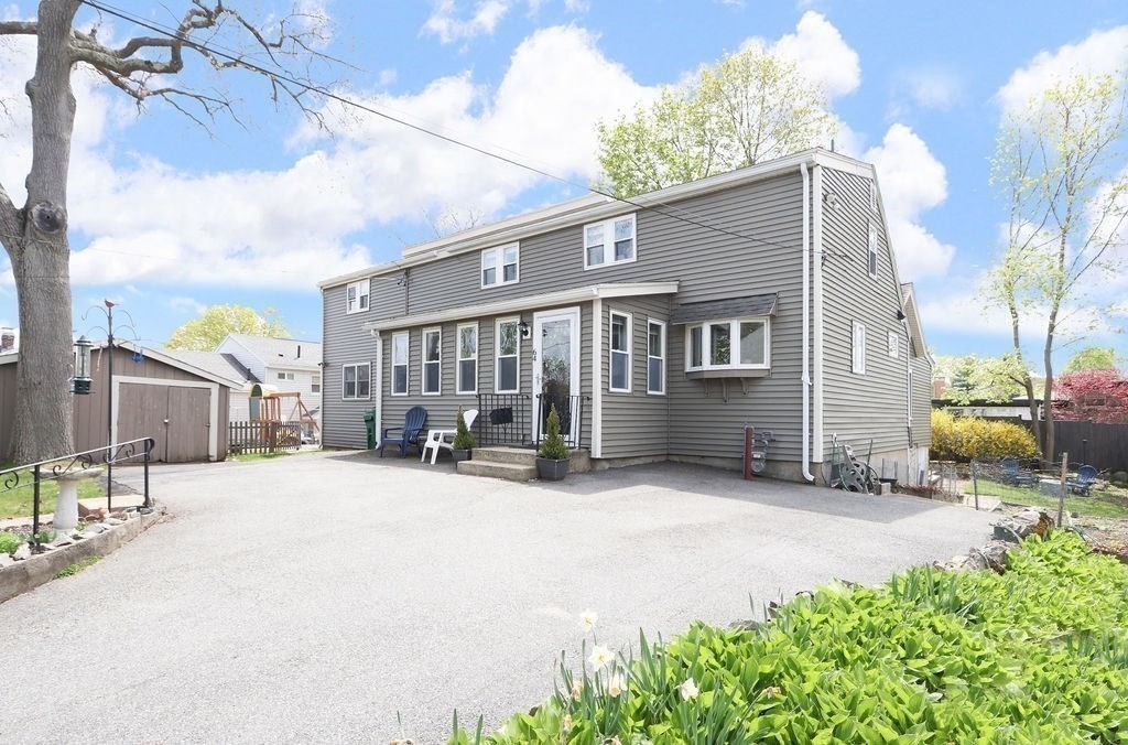 64 Sherwood Rd