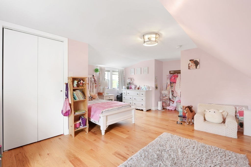 64 Sherwood Rd