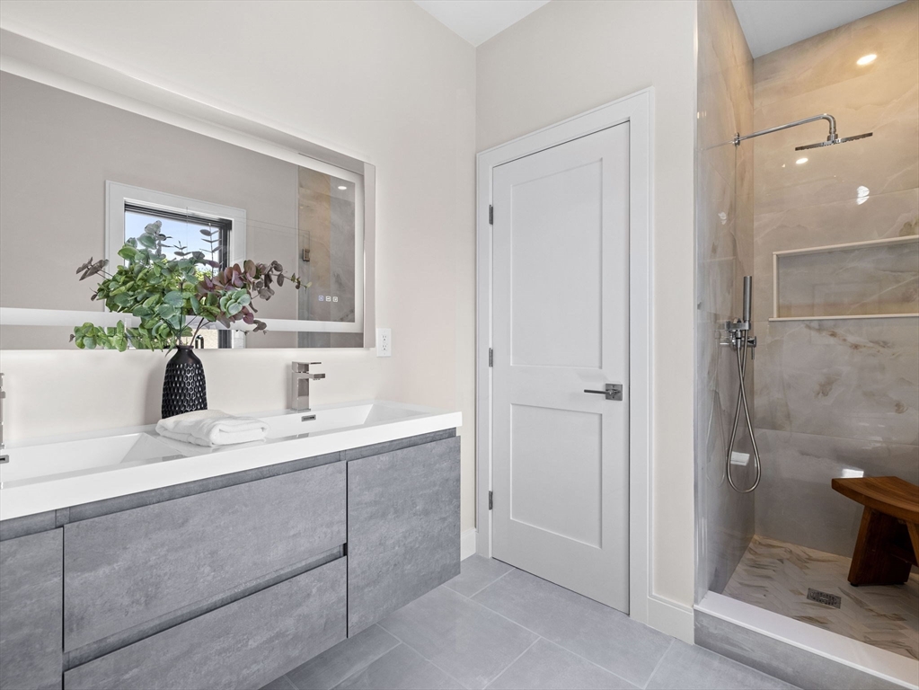 152 Lexington Street # 152