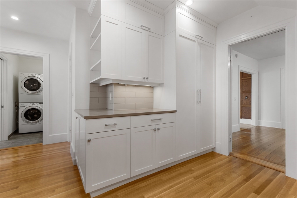 191 Davis Ave