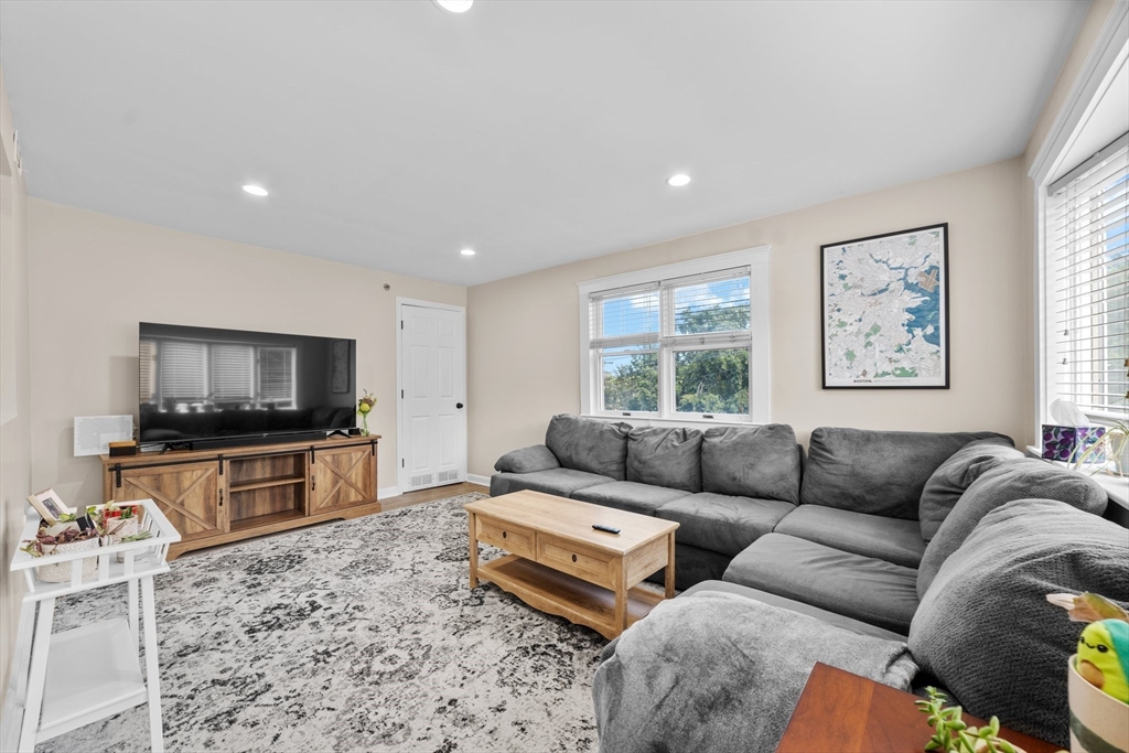 743 Main St # 2