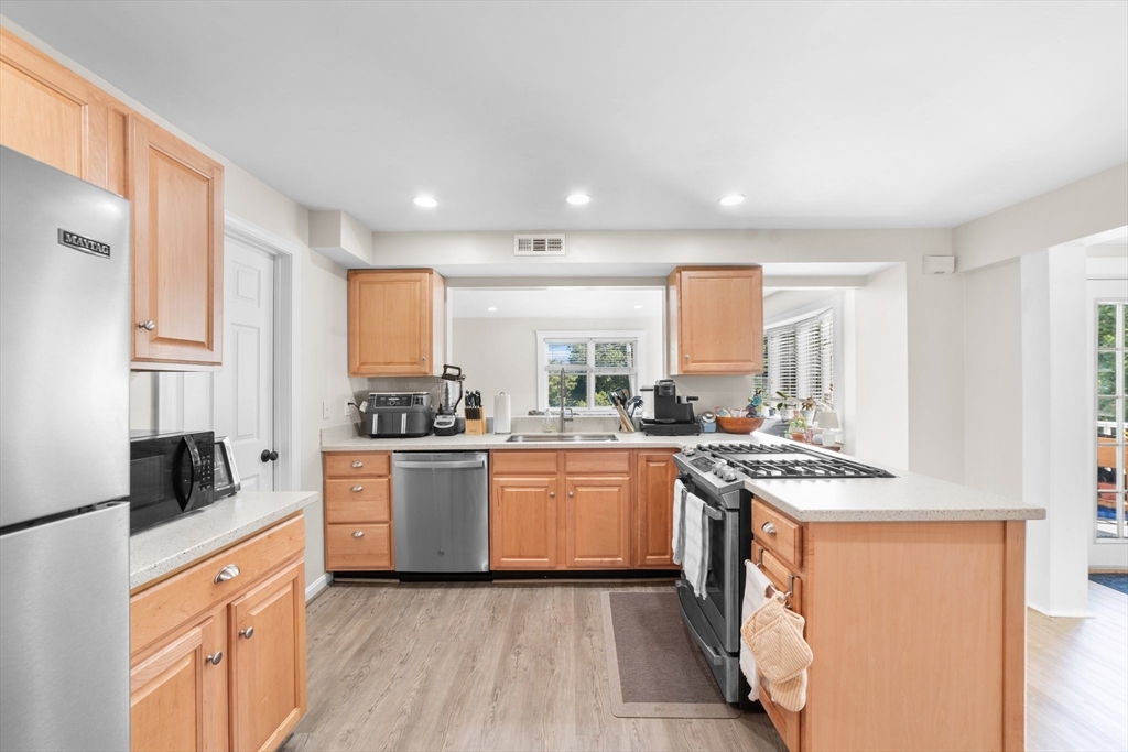 743 Main St # 2