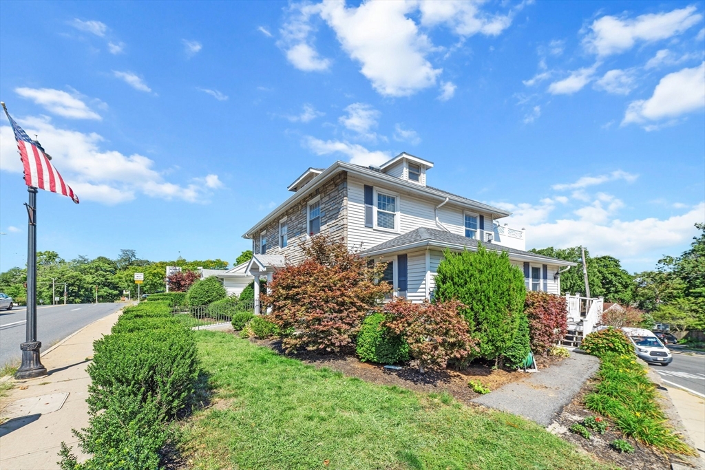 743 Main St # 2