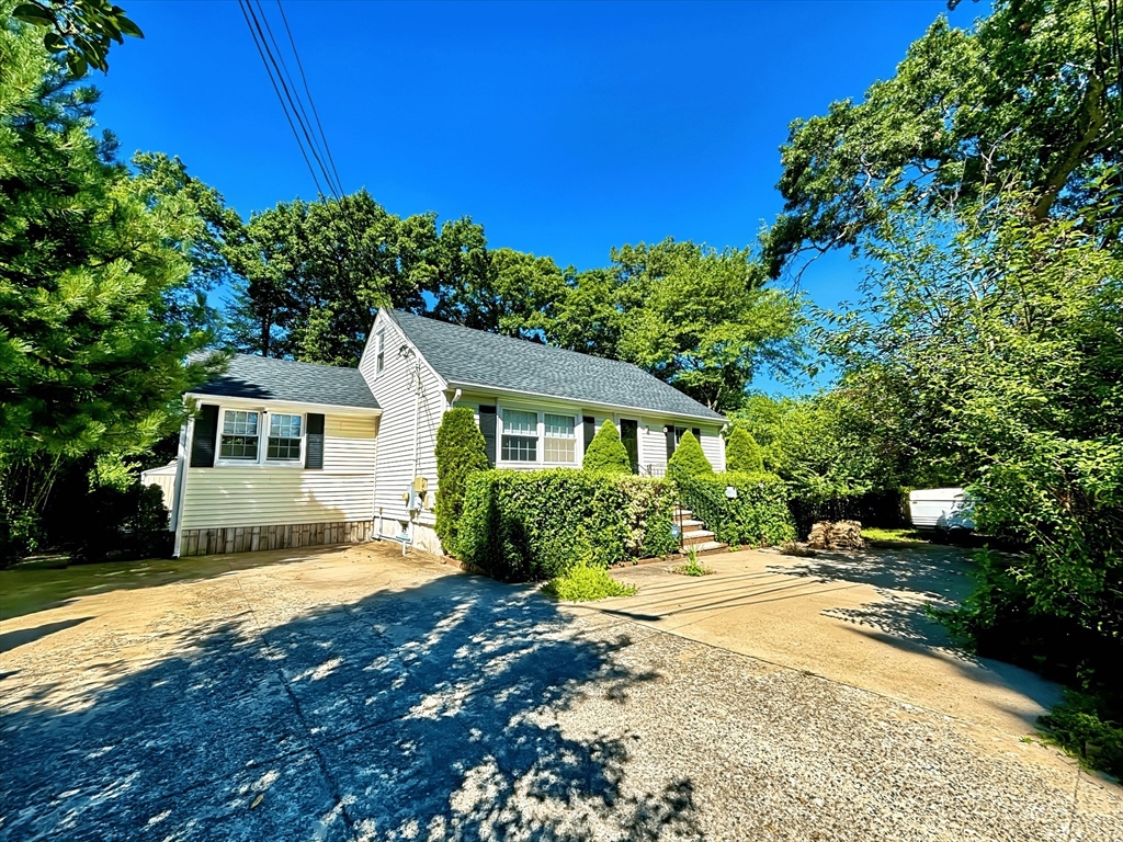 188 Town St