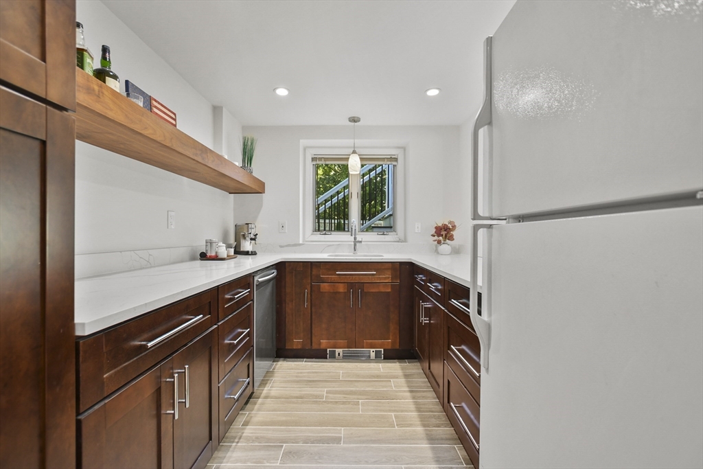 38 Mill St