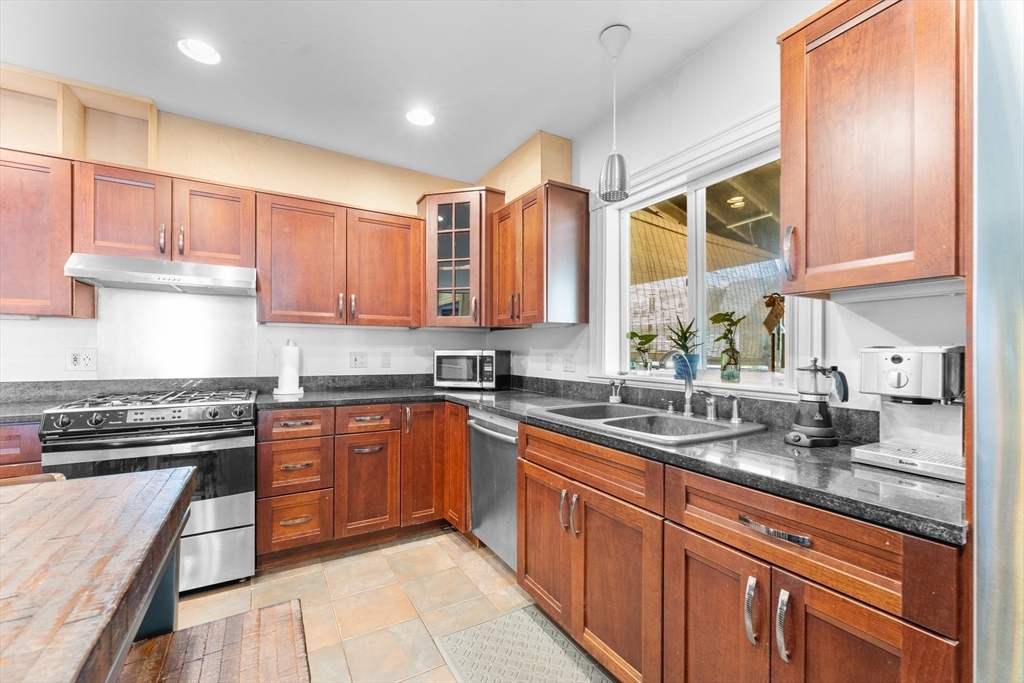 33 Dexter Avenue # 33