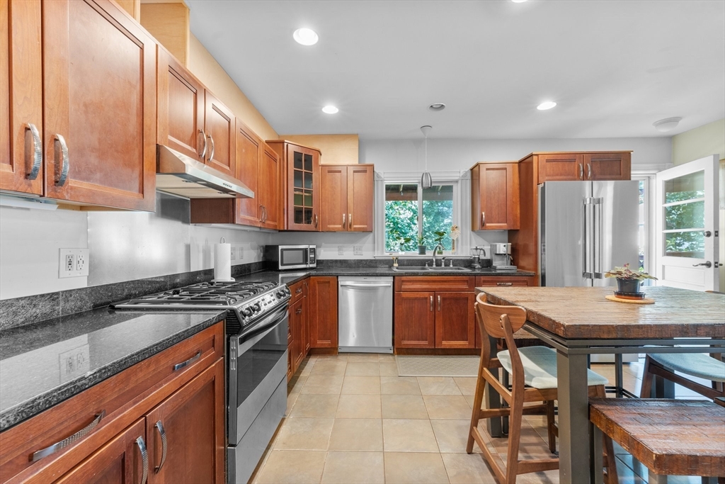 33 Dexter Avenue # 33