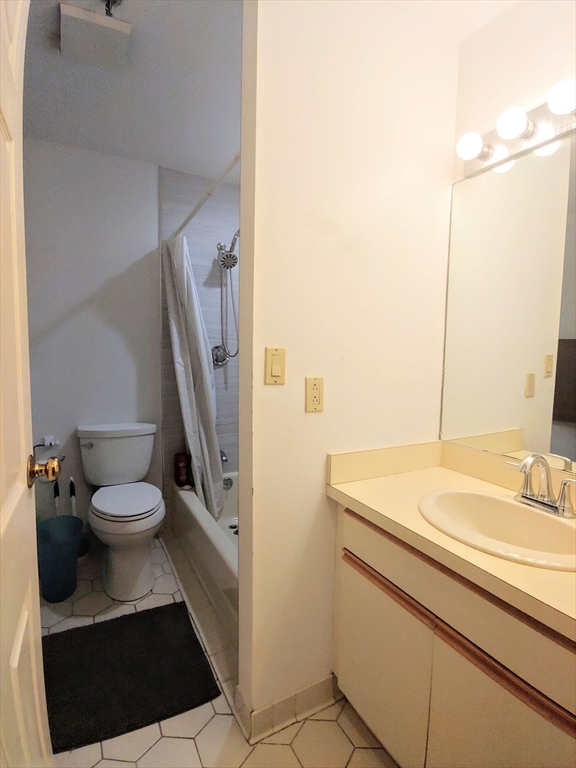 90 Quincy Shore Drive Unit: 205