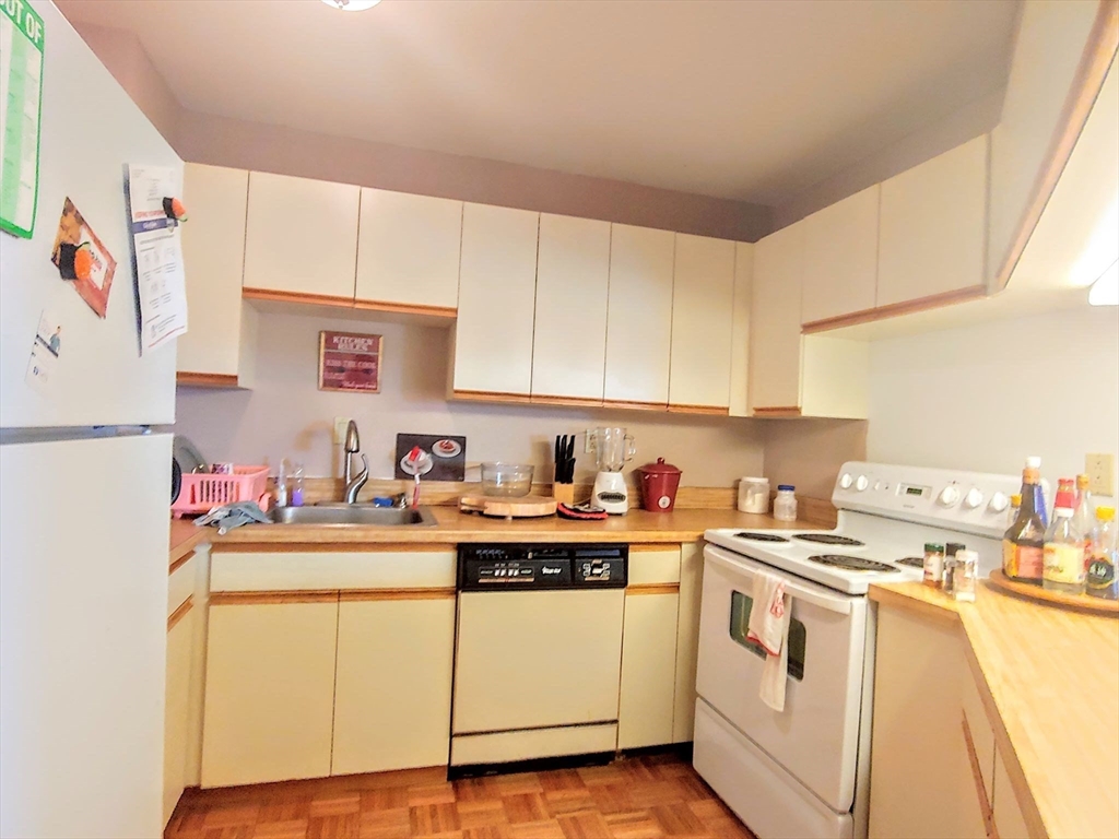90 Quincy Shore Drive Unit: 205