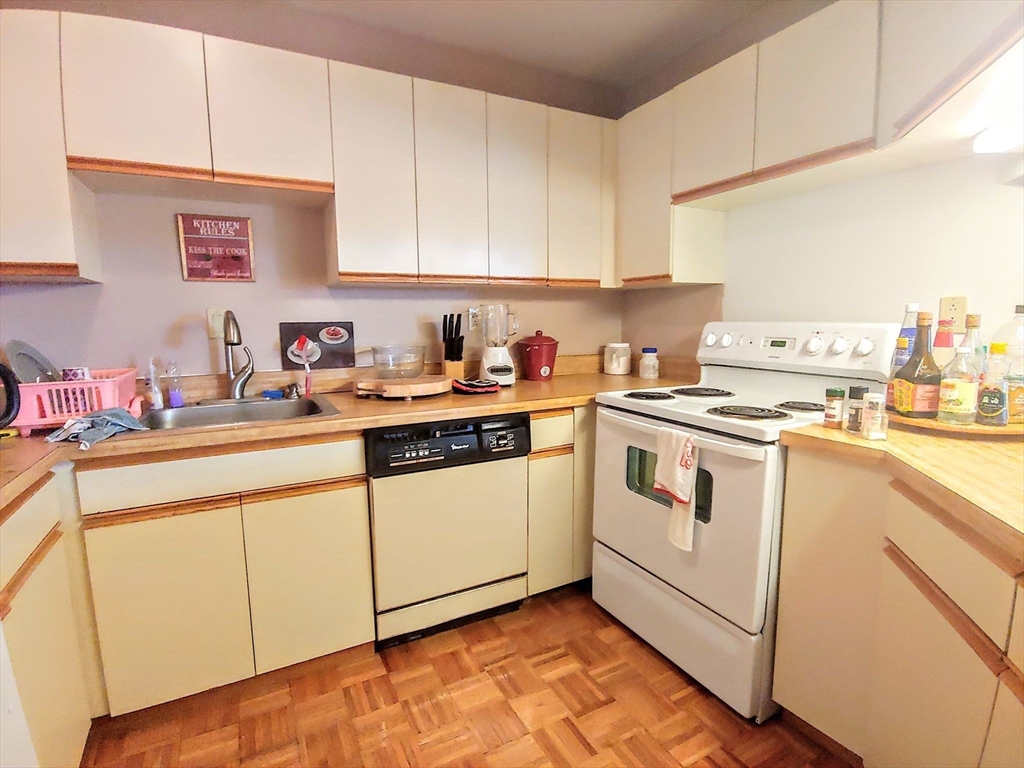90 Quincy Shore Drive Unit: 205