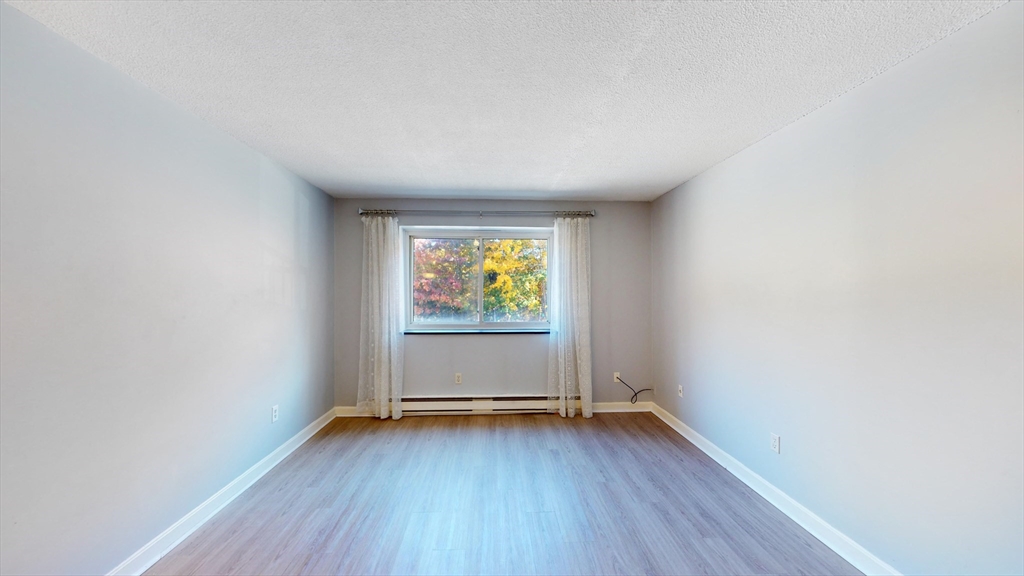 31 Hamlin Ln # B21