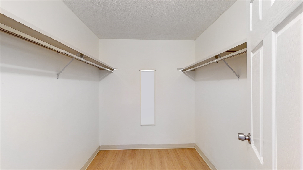 31 Hamlin Ln # B21