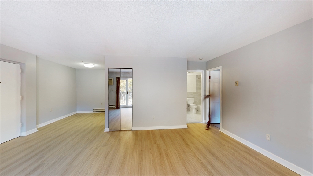 31 Hamlin Ln # B21