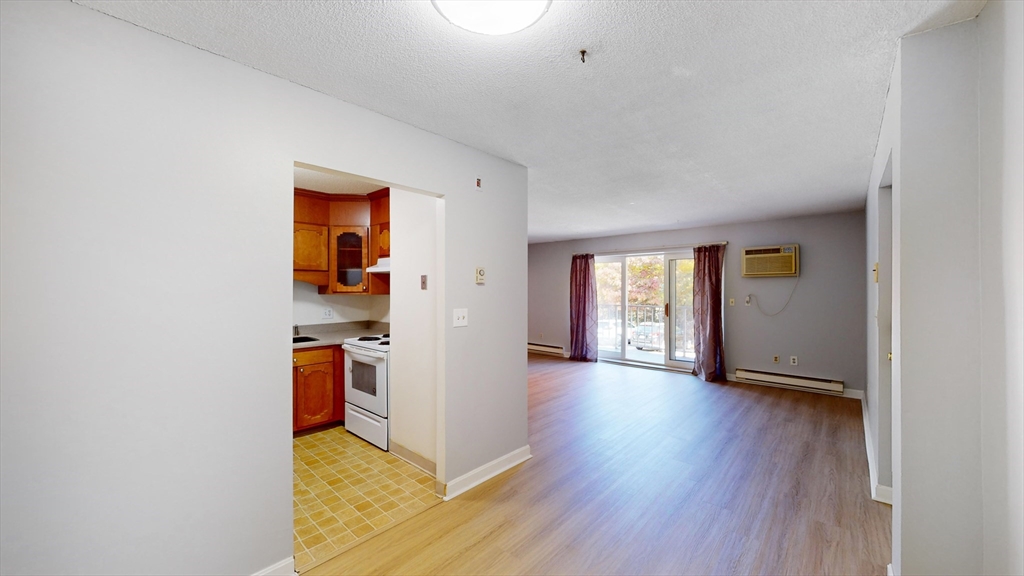 31 Hamlin Ln # B21