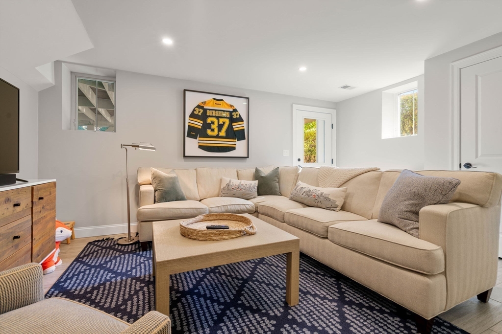 35 Algonquin Road # 35