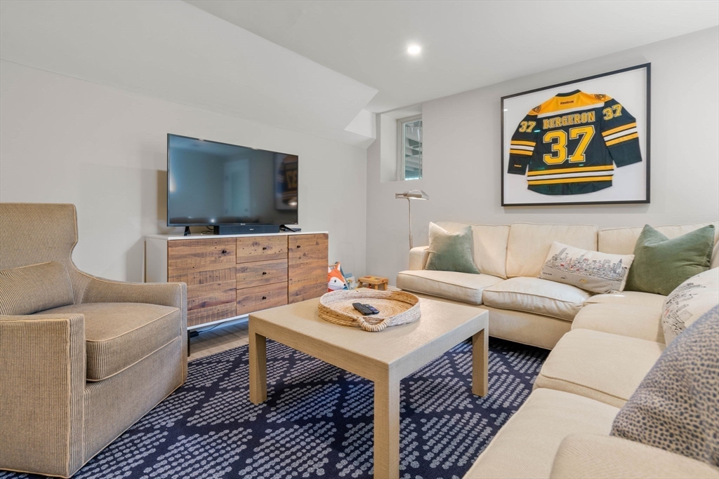 35 Algonquin Road # 35