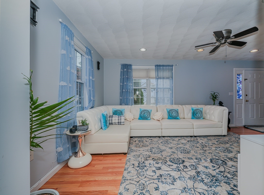 118 Granville Ave # 118