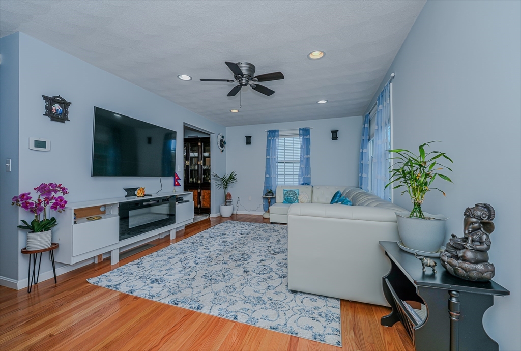 118 Granville Ave # 118