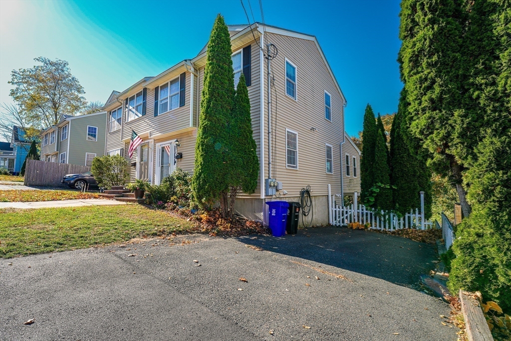 118 Granville Ave # 118