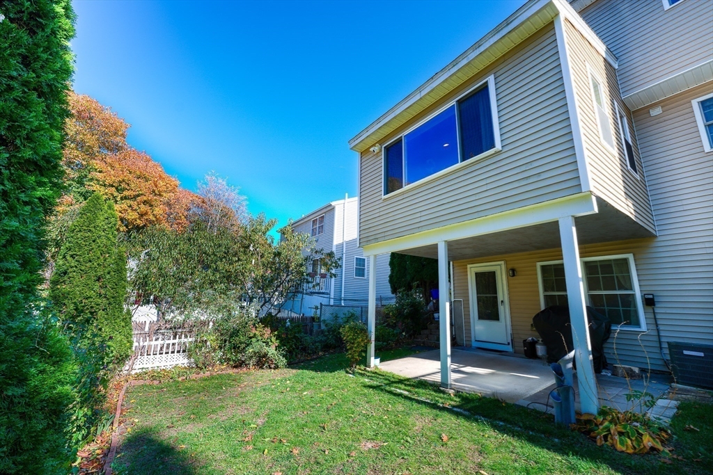 118 Granville Ave # 118