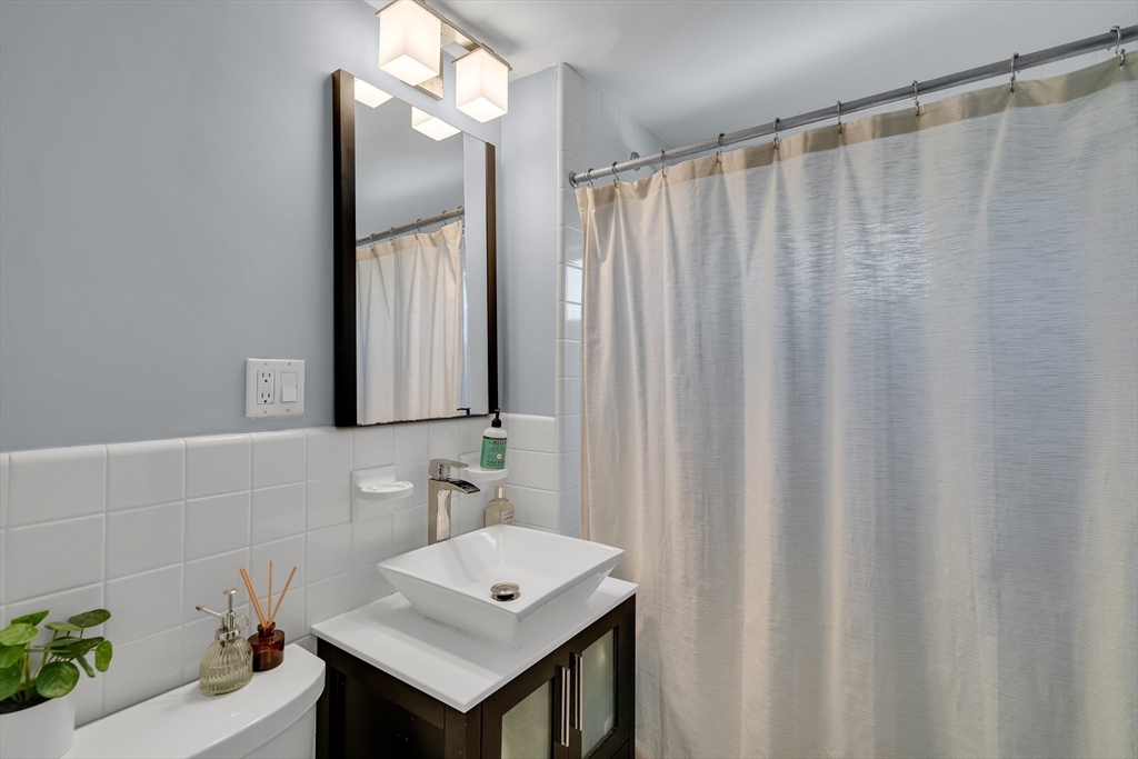 19 Elliot St # 19