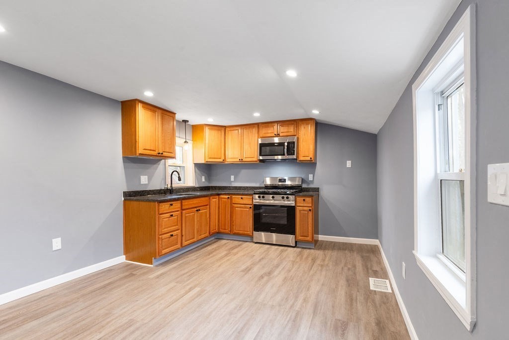 81 Mill St