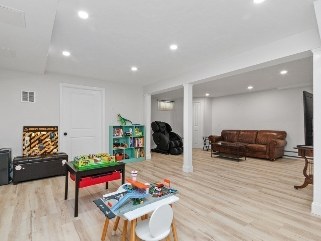 4 Castle Road