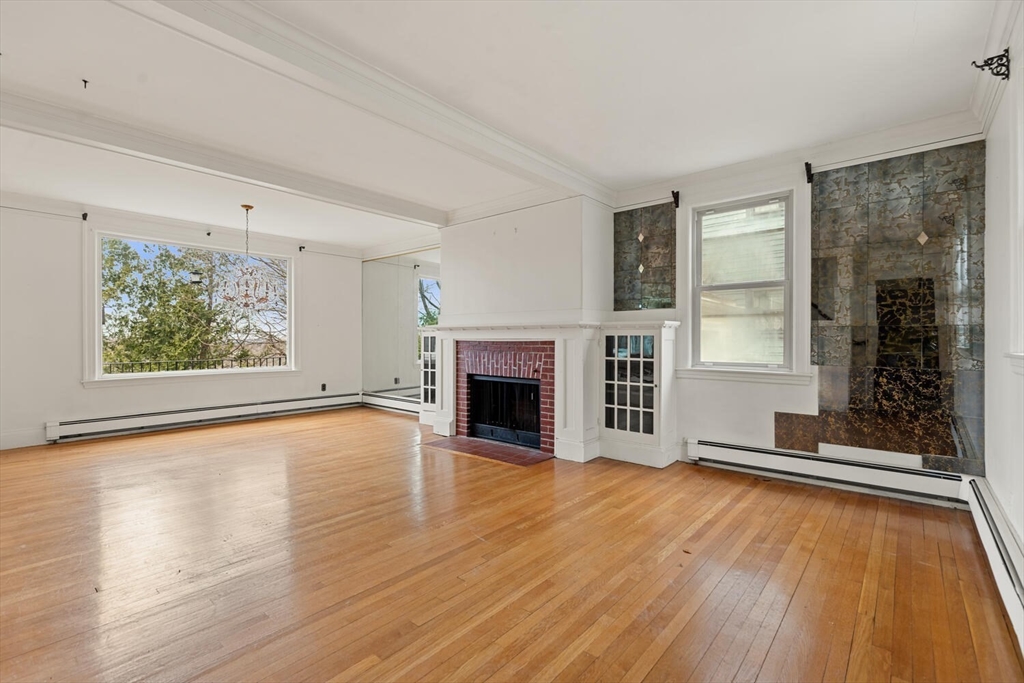 109 Waban Hill Rd N