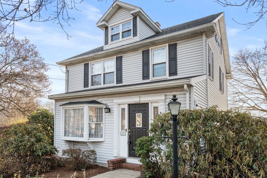 293 Lexington St