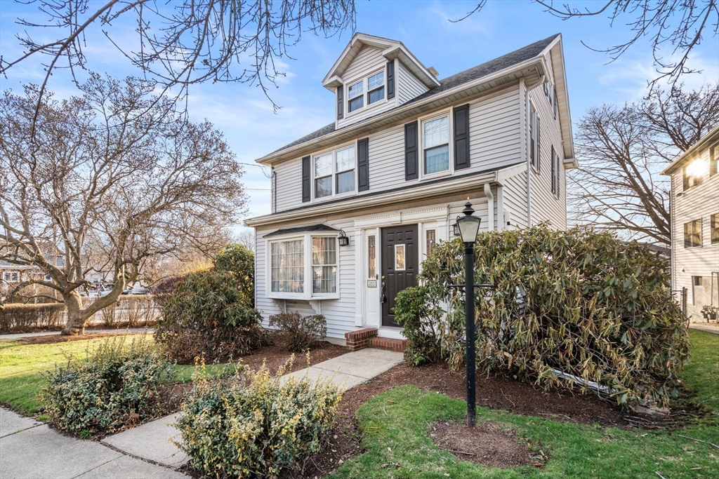 293 Lexington St