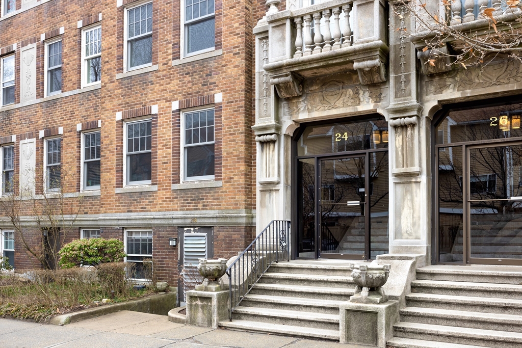 24 John St # 2