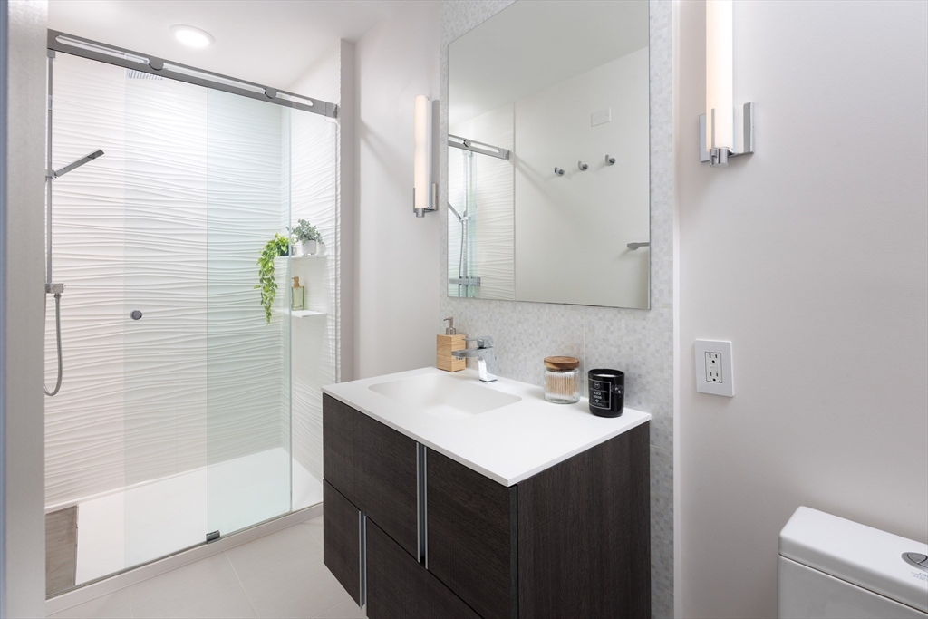 24 John St # 2