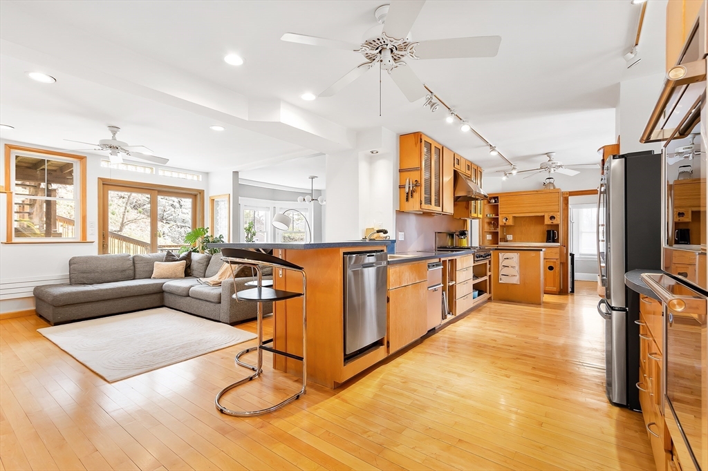 15 Apthorp Rd