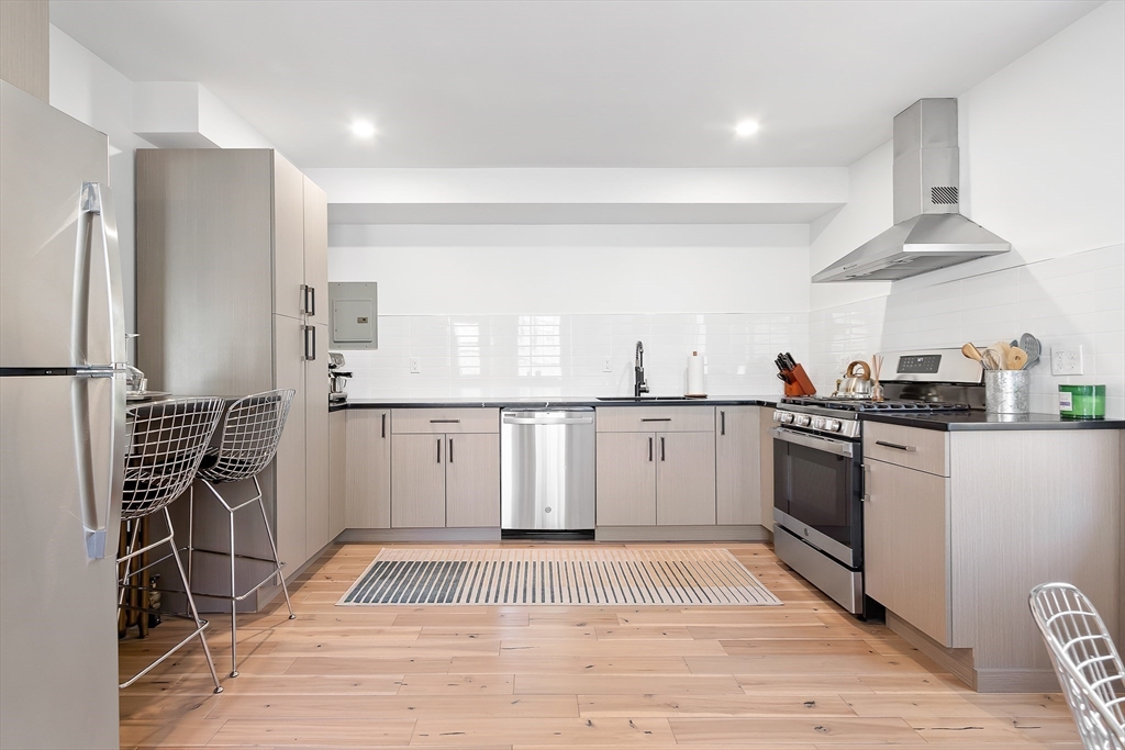 15 Apthorp Rd