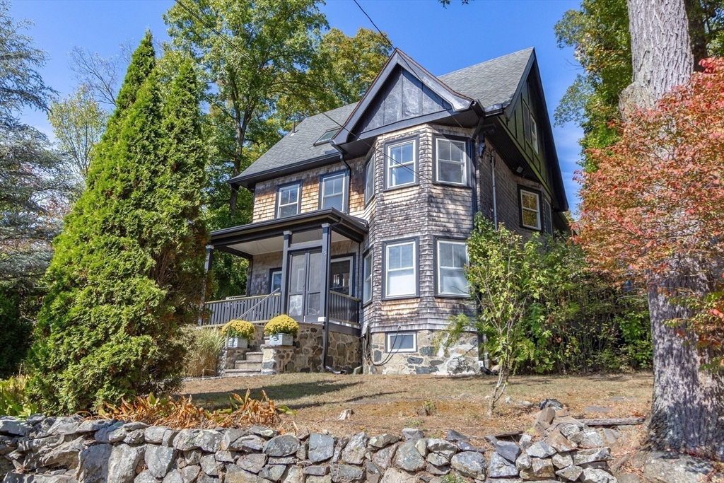 15 Apthorp Rd