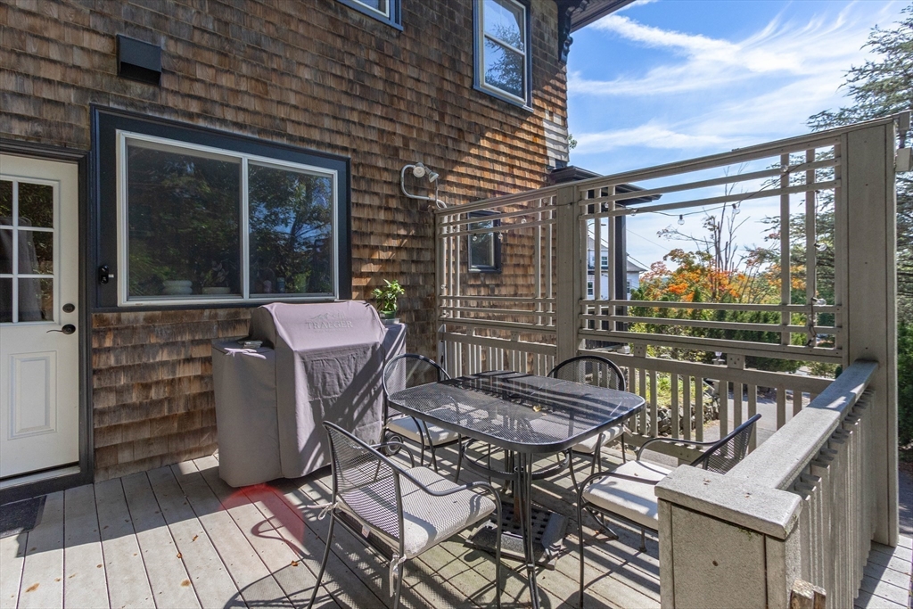 15 Apthorp Rd