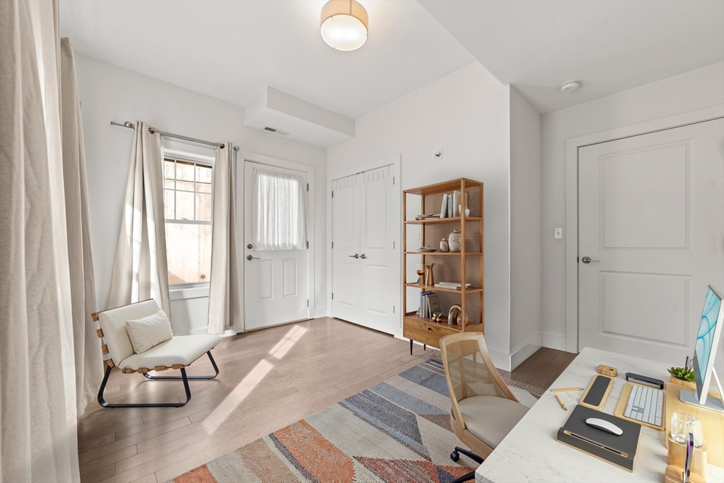 51 Pitman St # 1B