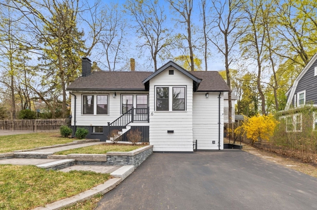 6 Jason Ct
