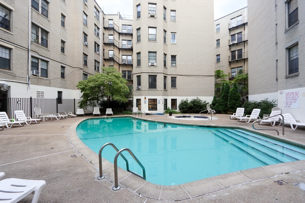 370 Chestnut Hill Ave # 54