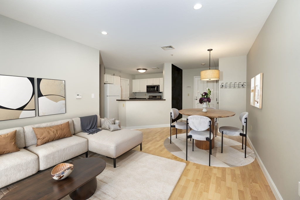 30 Franklin St # 328