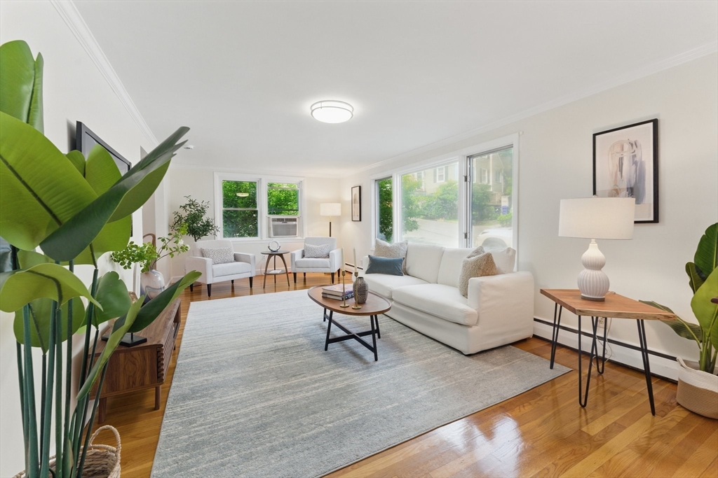 90 Woodland Rd