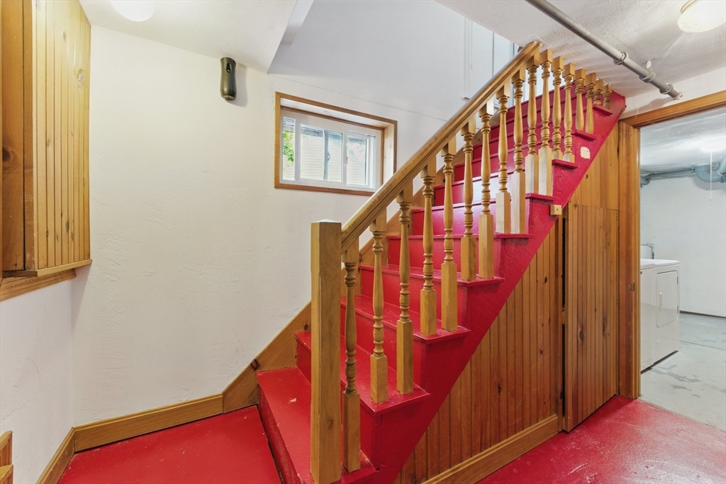 90 Woodland Rd