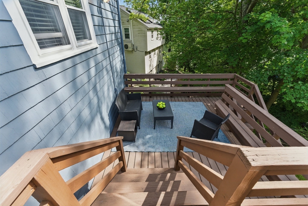 90 Woodland Rd