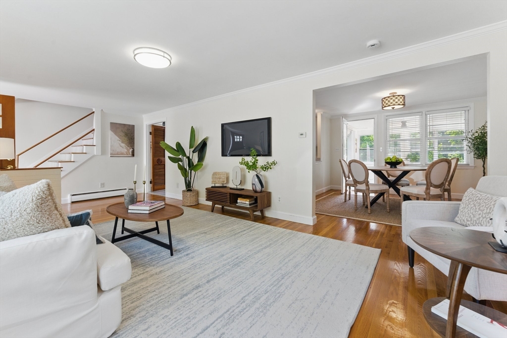 90 Woodland Rd