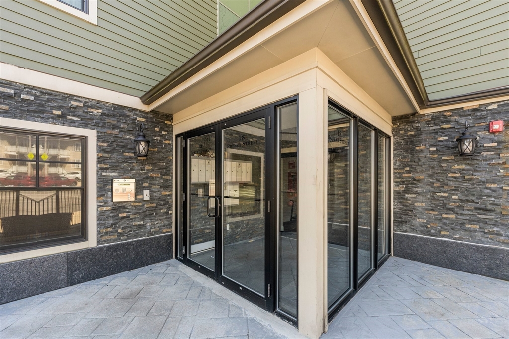 18 Robert St # 6