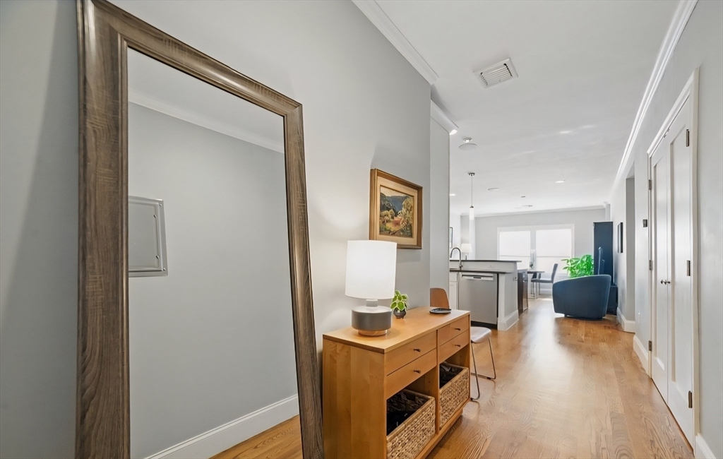 18 Robert St # 6