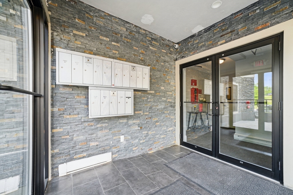 18 Robert St # 6