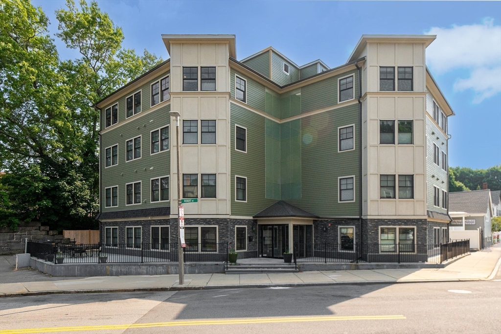 18 Robert St # 6