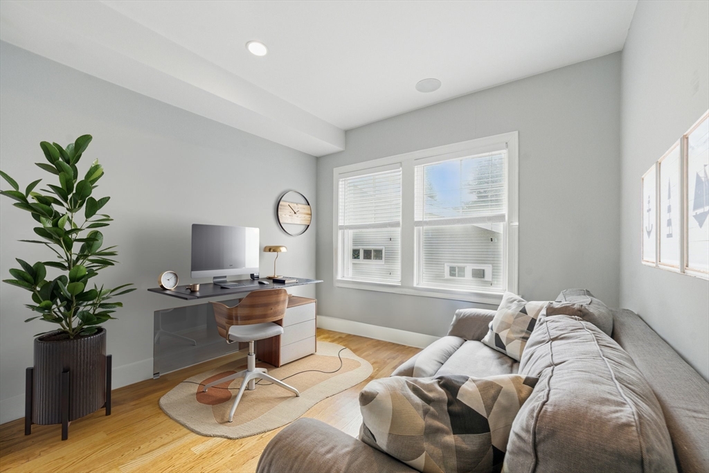18 Robert St # 6