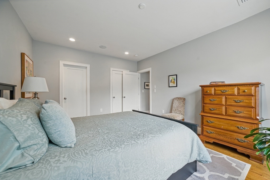 18 Robert St # 6